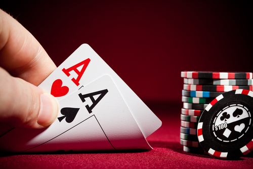 Hosting Poker Online Games