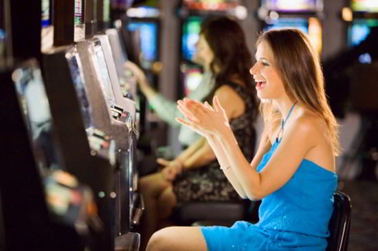 Play an Online Casino Game